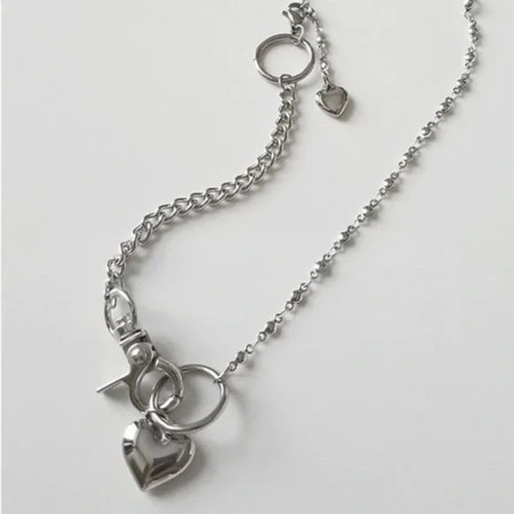 💎Stainless Steel Silver toned Necklace Chain Heart - Picture 5 of 5